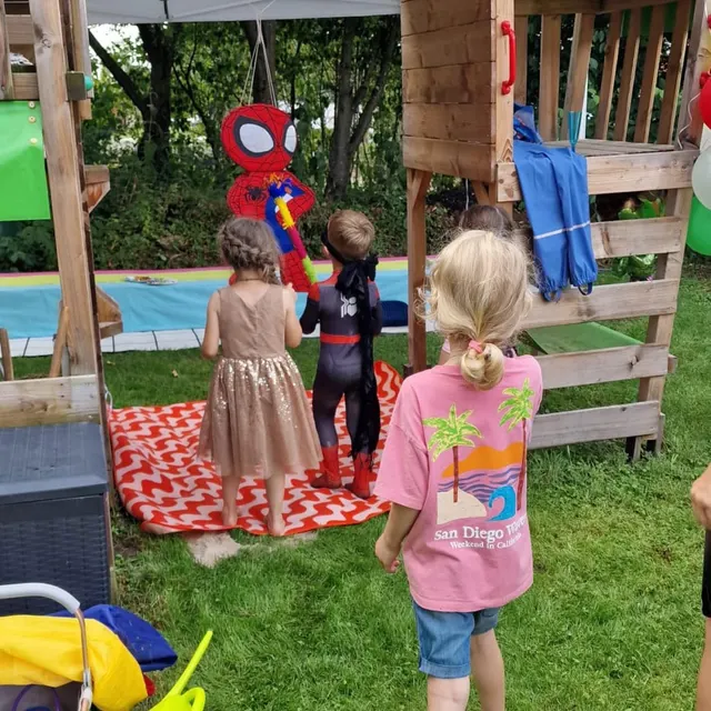 Kinderfest mit Spiderman Piñata