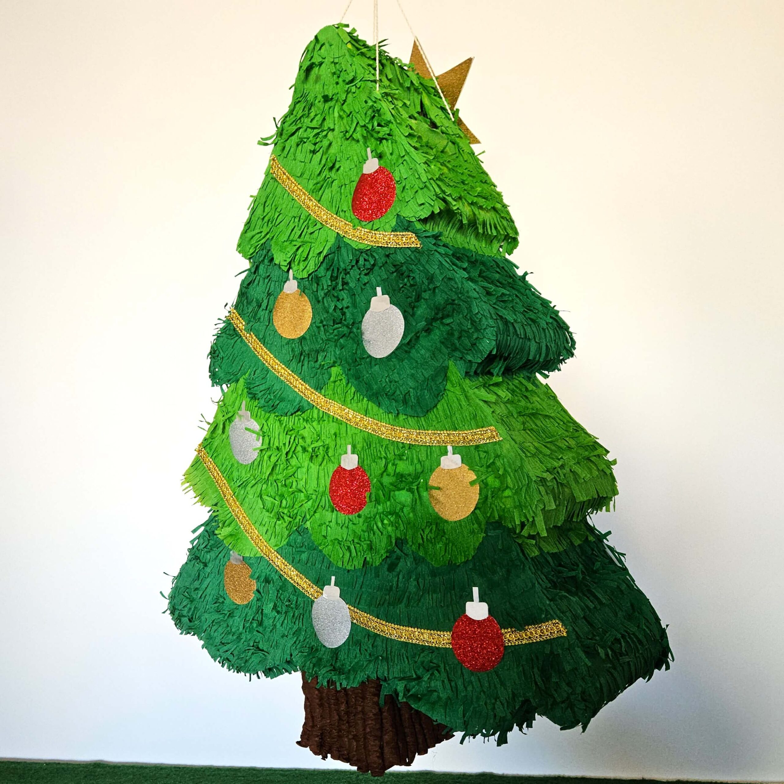 elegante Weihnachtsbaum Piñata Rückenansicht